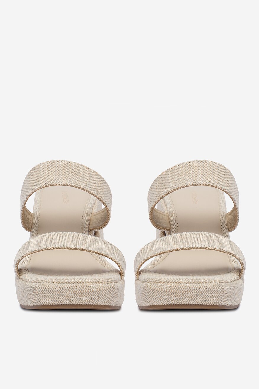 
                Шльопанець DeeZee БЕЖЕВИЙ - 5906751941386