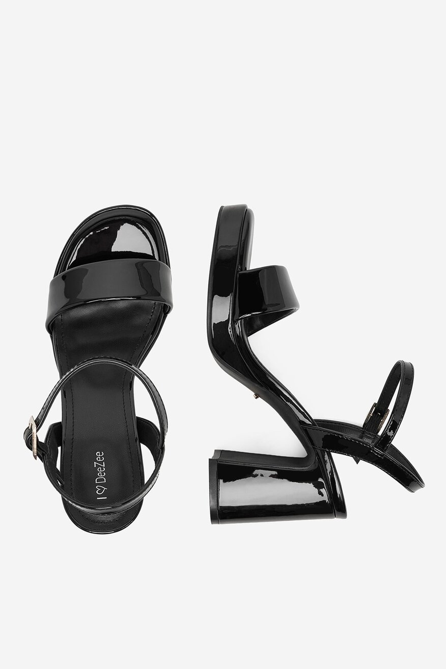 
                DeeZee - Sandały - 5906751863800