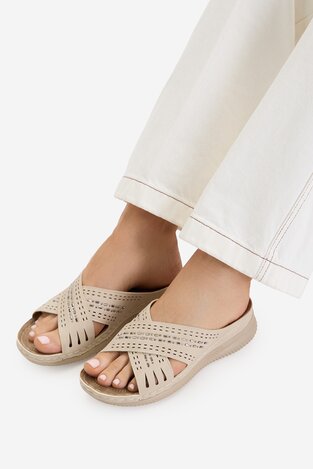 Шльопанець Go Soft CEO-WYL05010-08 БЕЖЕВИЙ