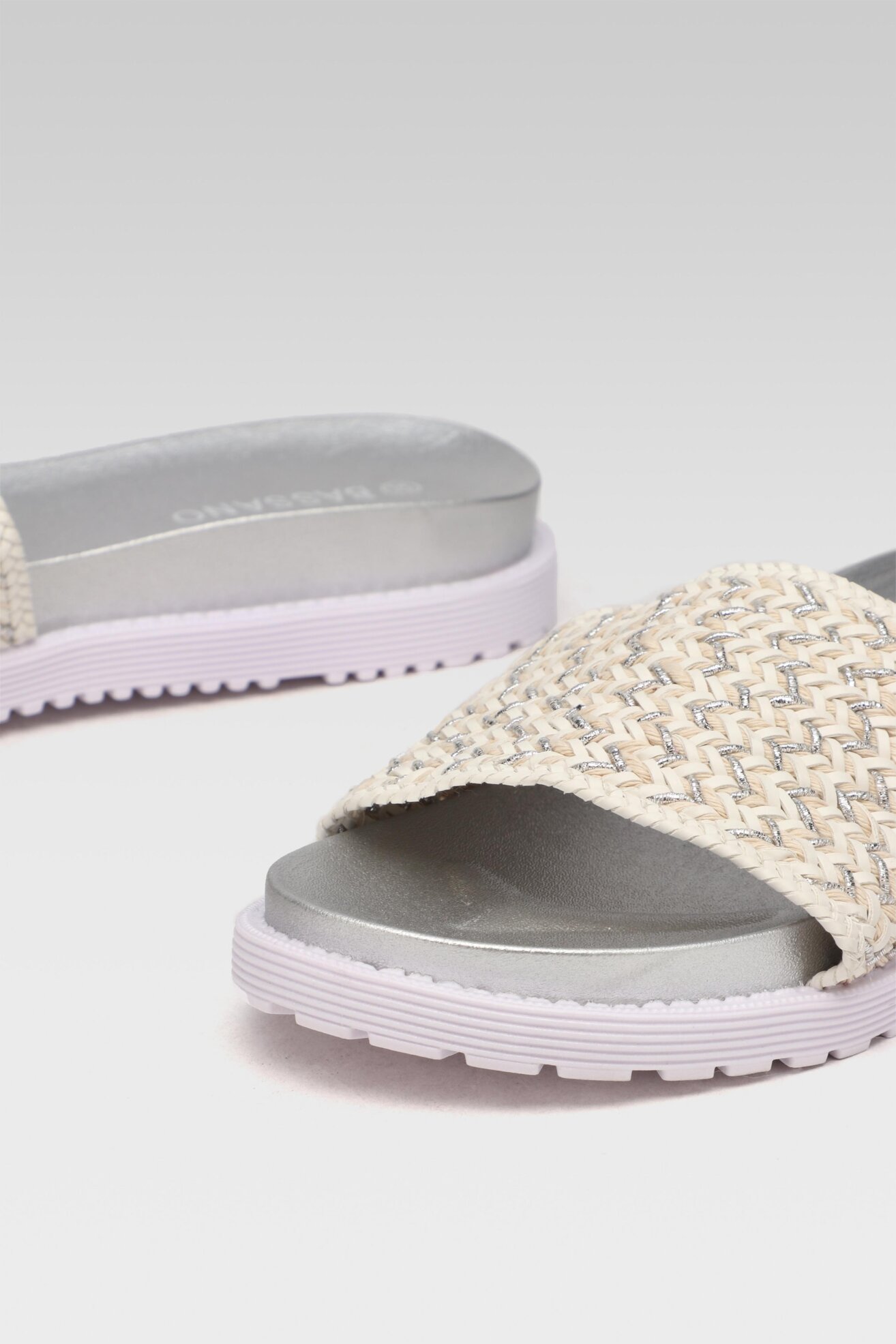 Klapki Bassano WSK1668-01 Srebrny