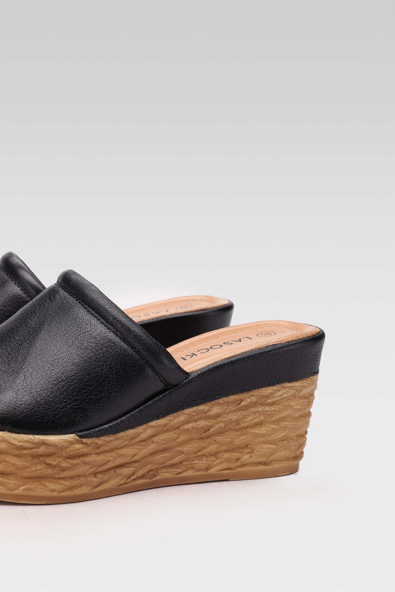 Klapki Lasocki WI16-2247-01 Czarny