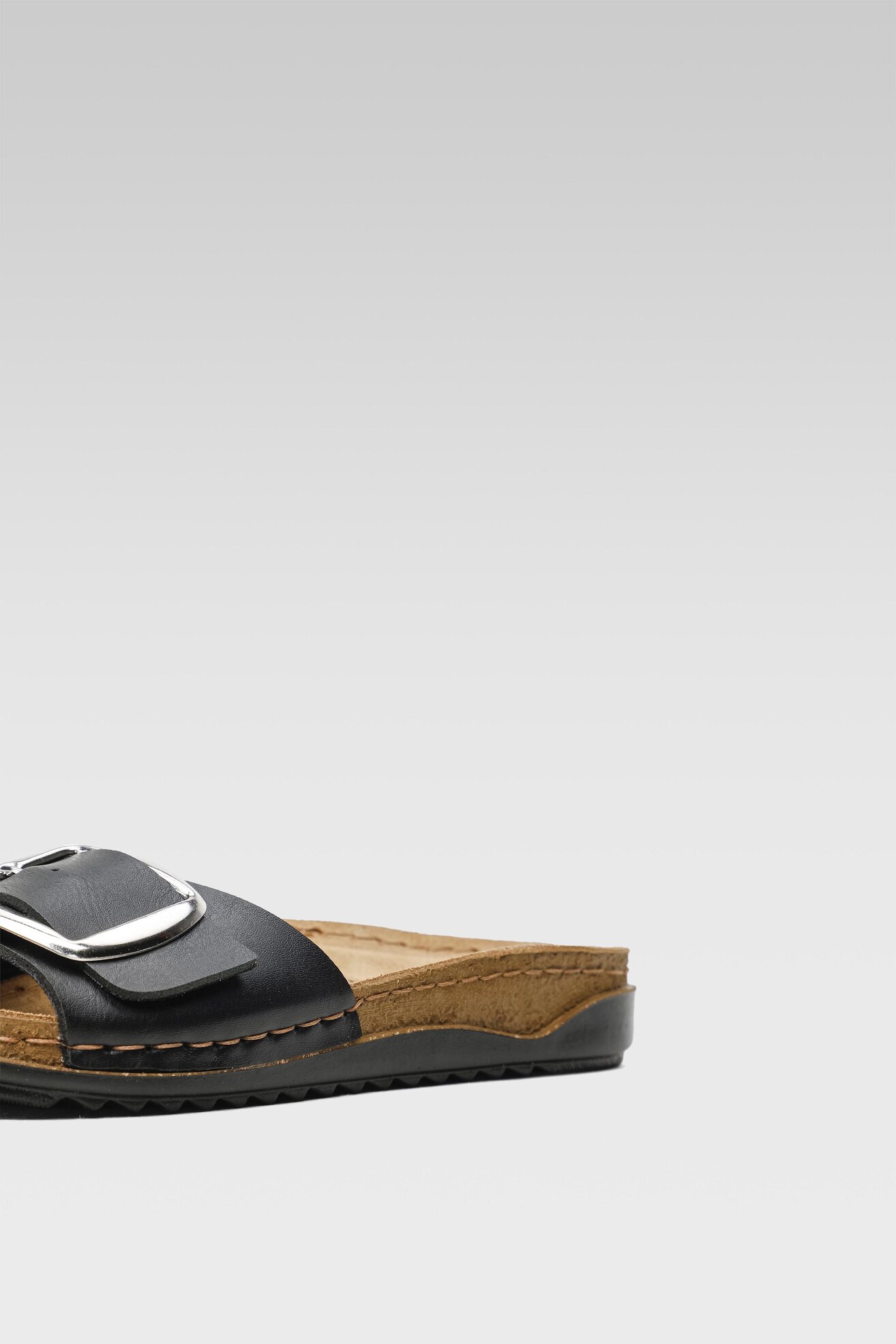 Klapki Inblu AA025J01 RO Czarny