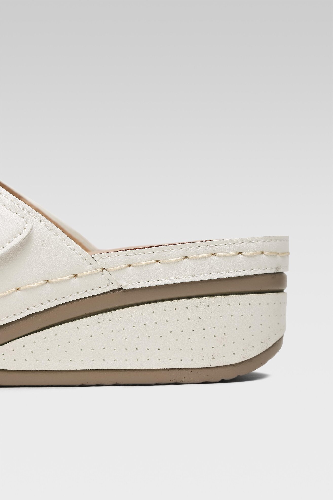 Flip-flop Clara Barson WS210703-01 FEHÉR