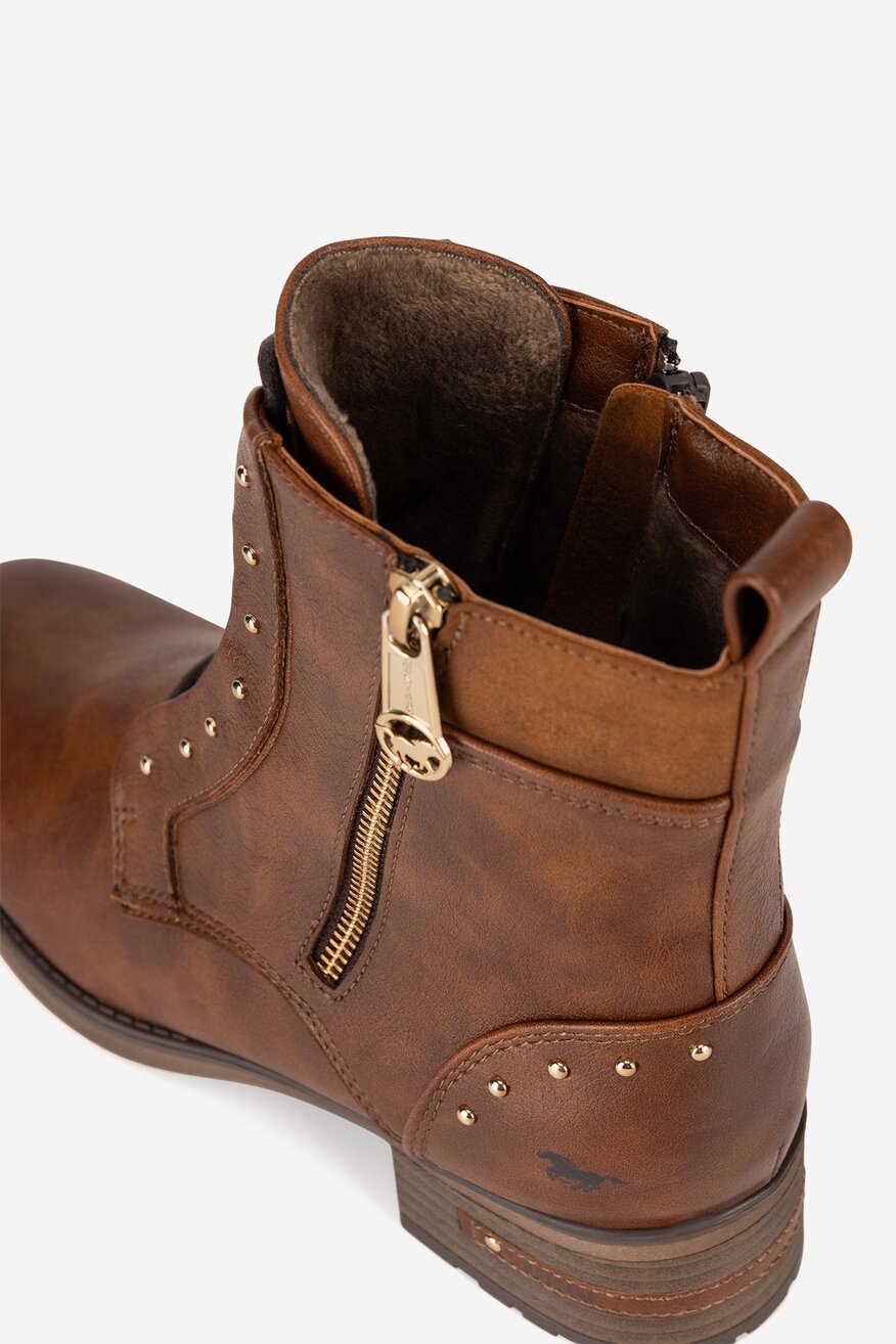 
                Csizma Mustang BARNA - 5905588860457