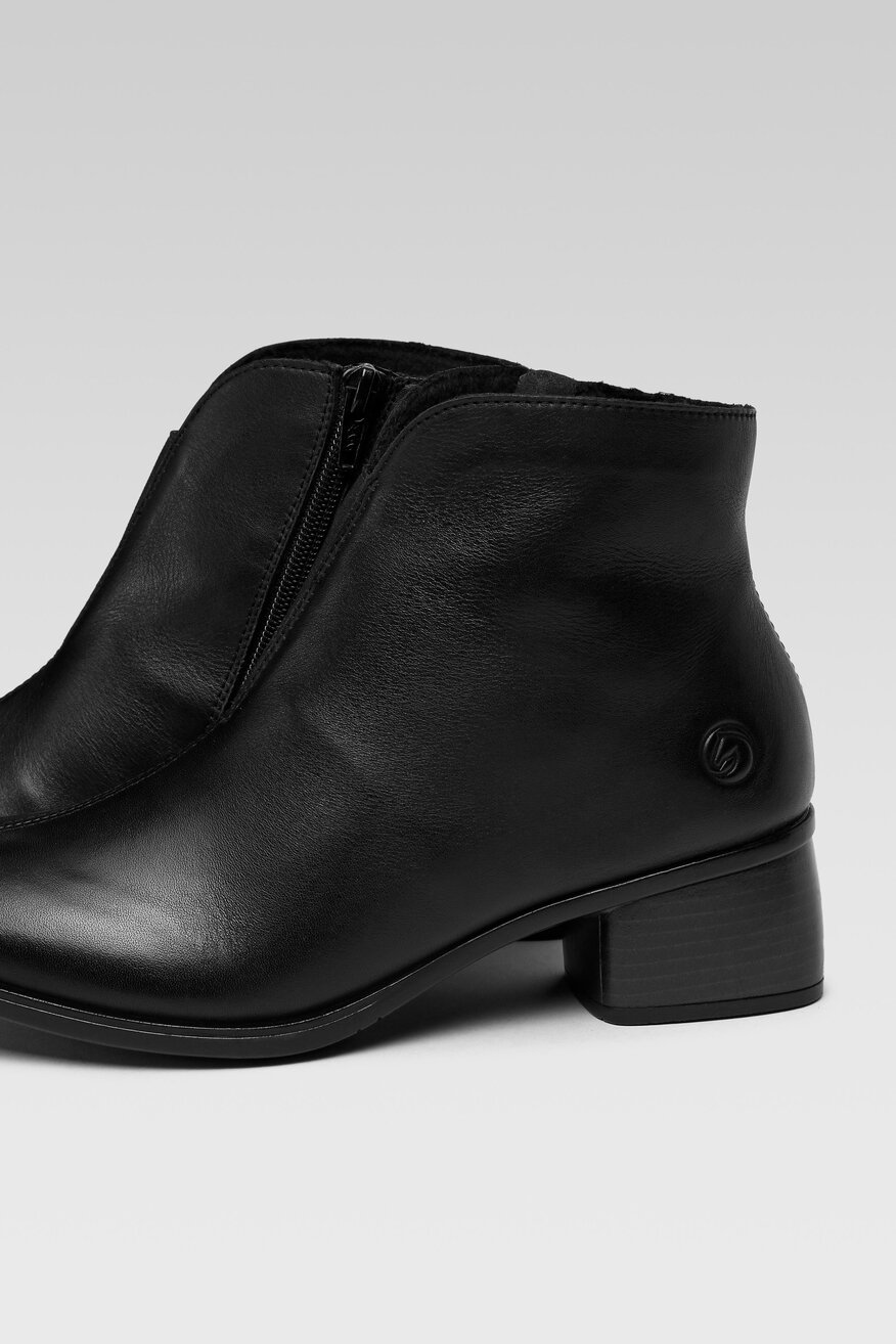 
                Bokacsizma Remonte FEKETE - 5904248889340