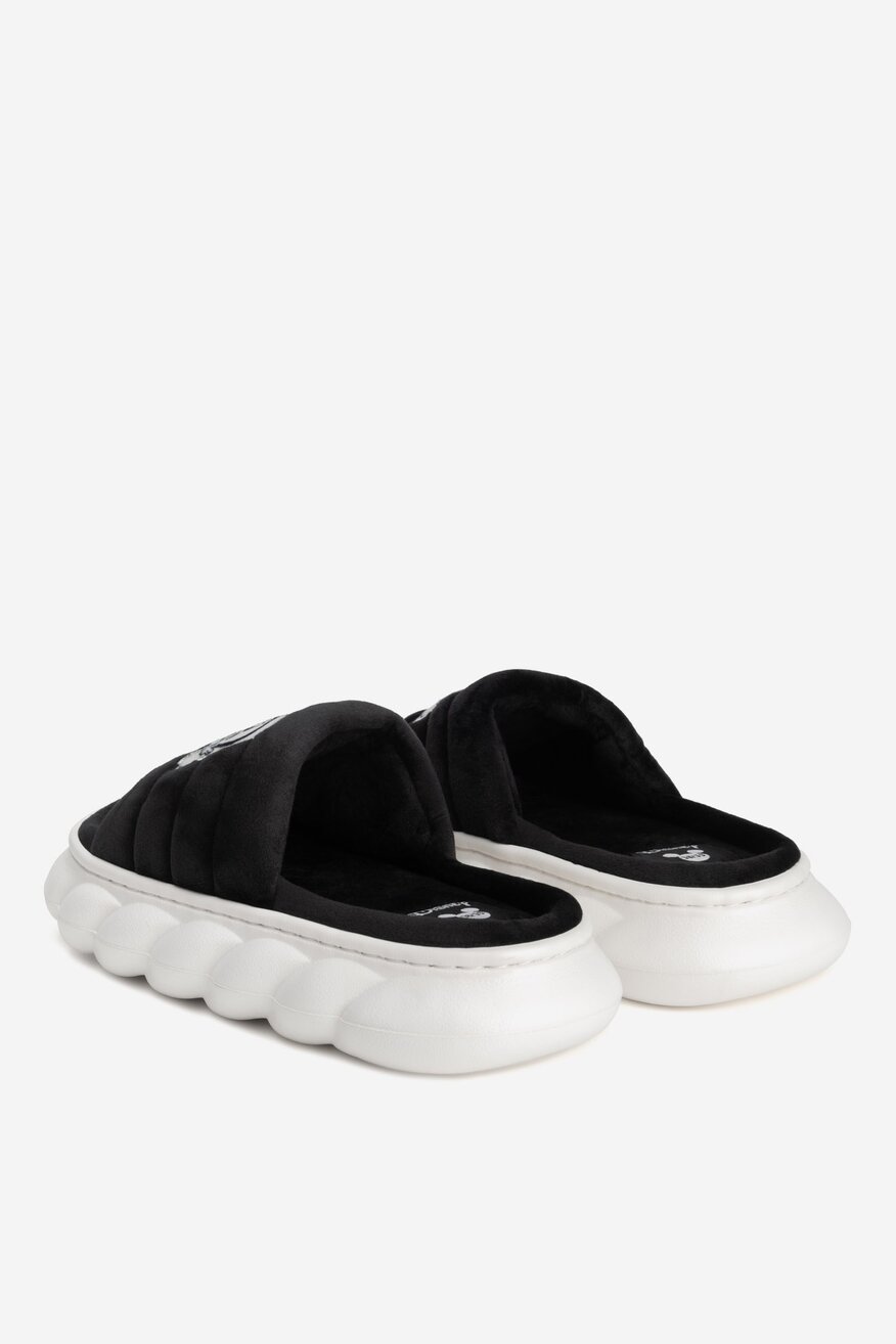 
                Чехли Mickey&Friends ЧЕРЕН - 5905588904038