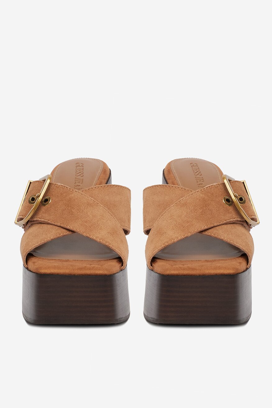 
                GUESS JEANS - Klapki skórzane - 5907964071709