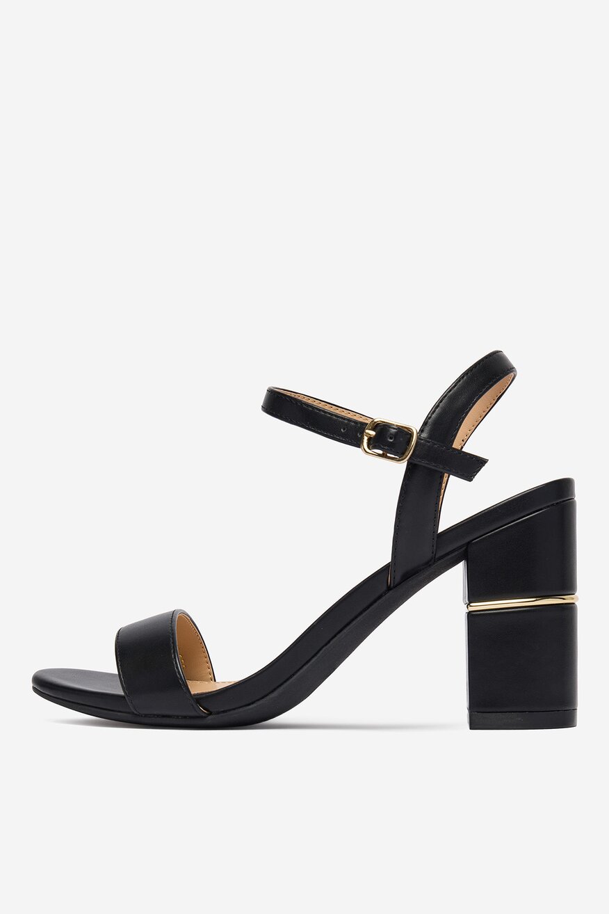 
                Сандалі Jenny ЧОРНИЙ - 5906751731604