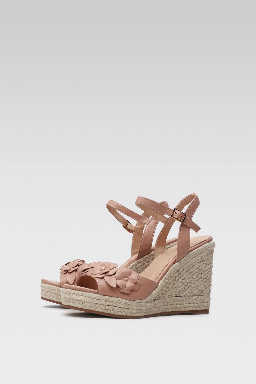 
                Quazi - Sandały espadryle na koturnie - 5904248750954