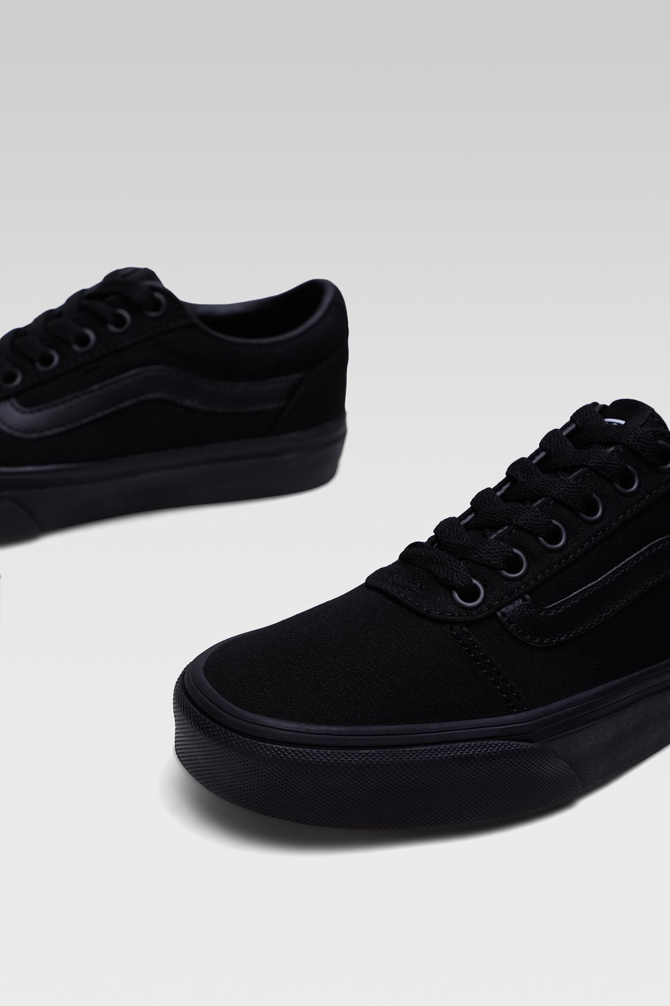 Trampki Vans WARD VN0A3IUN1861 Czarny