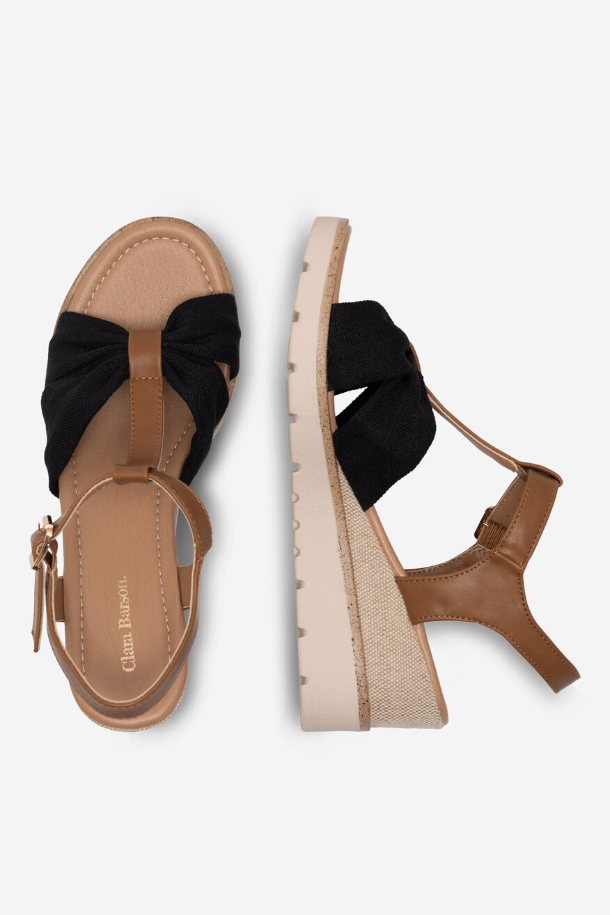 
                Clara Barson - Sandały na koturnie - 5905588591290