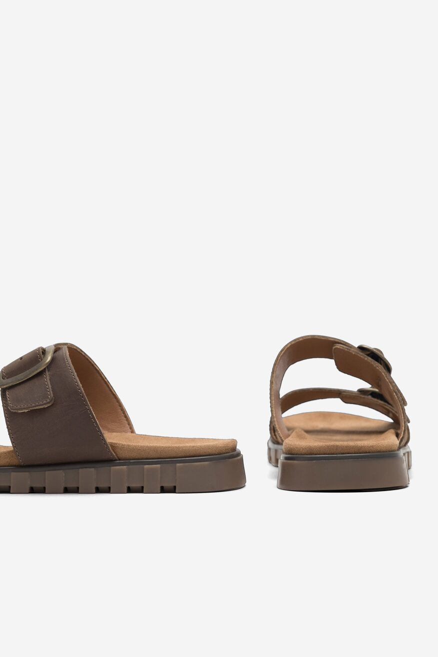 Lasocki - Skórzane klapki brązowe - 5904862864921