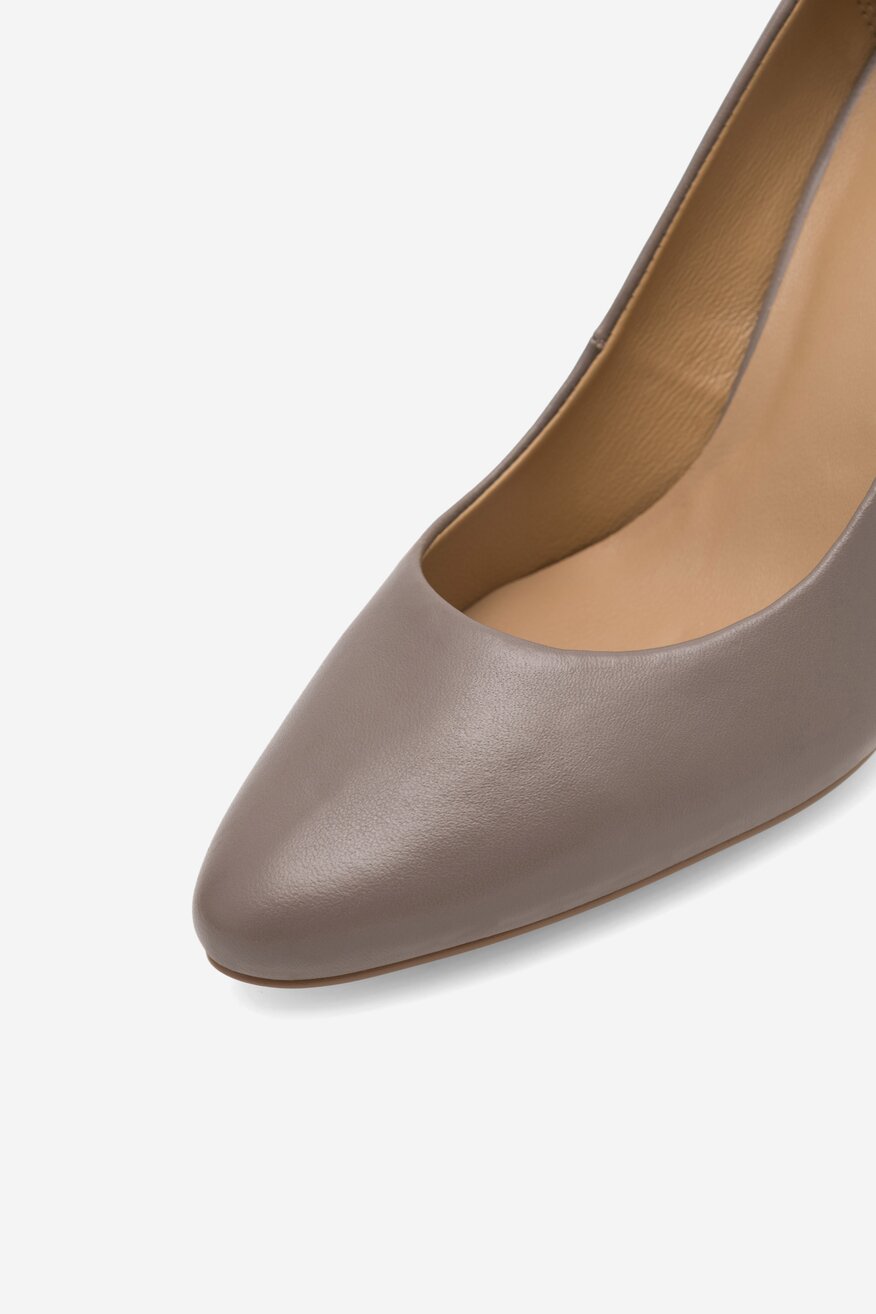 
                Lasocki - Skórzane czółenka - 5904862922409