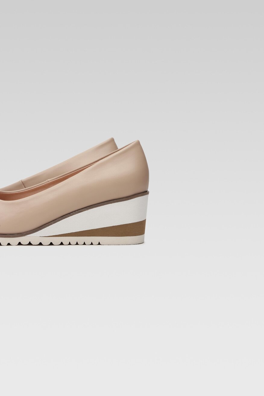 
                Félcipő Clara Barson BÉZS - 5904862576695