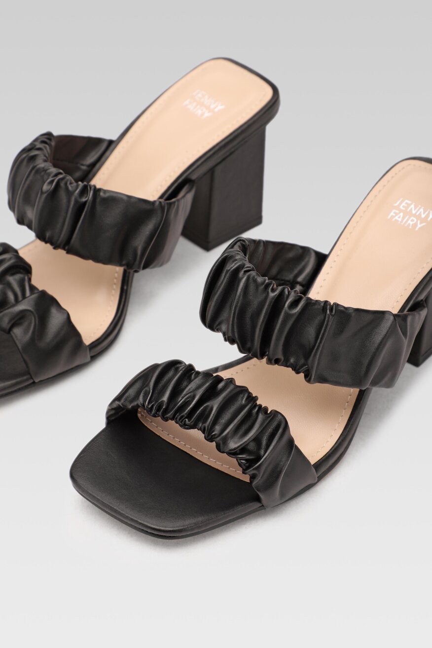 
                Jenny Fairy - Klapki na obcasie czarne - 5903698488707