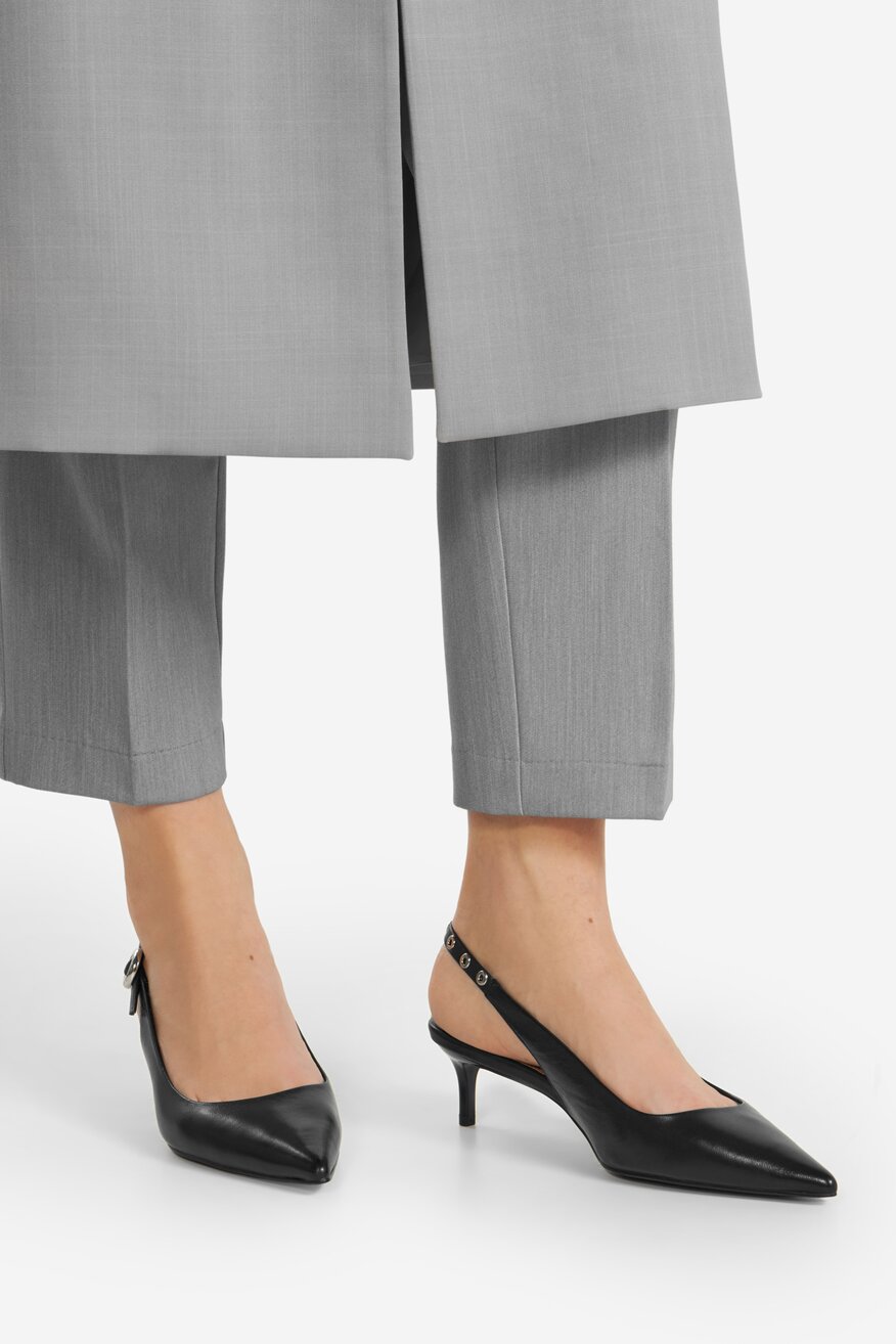 
                Елегантни обувки Gino Rossi ЧЕРЕН - 5903698700557