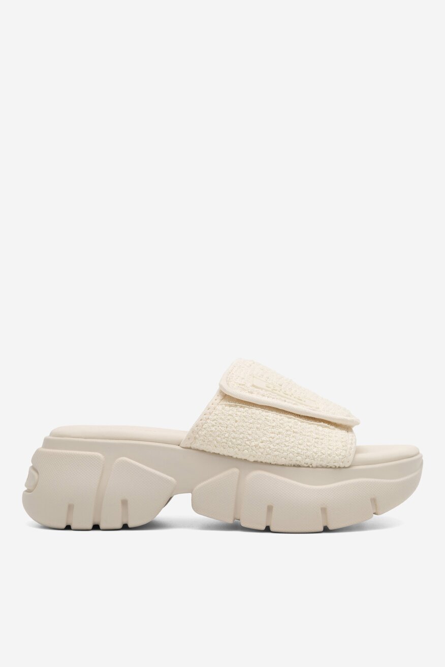 
                Шльопанець Sprandi БЕЖЕВИЙ - 5904862865331