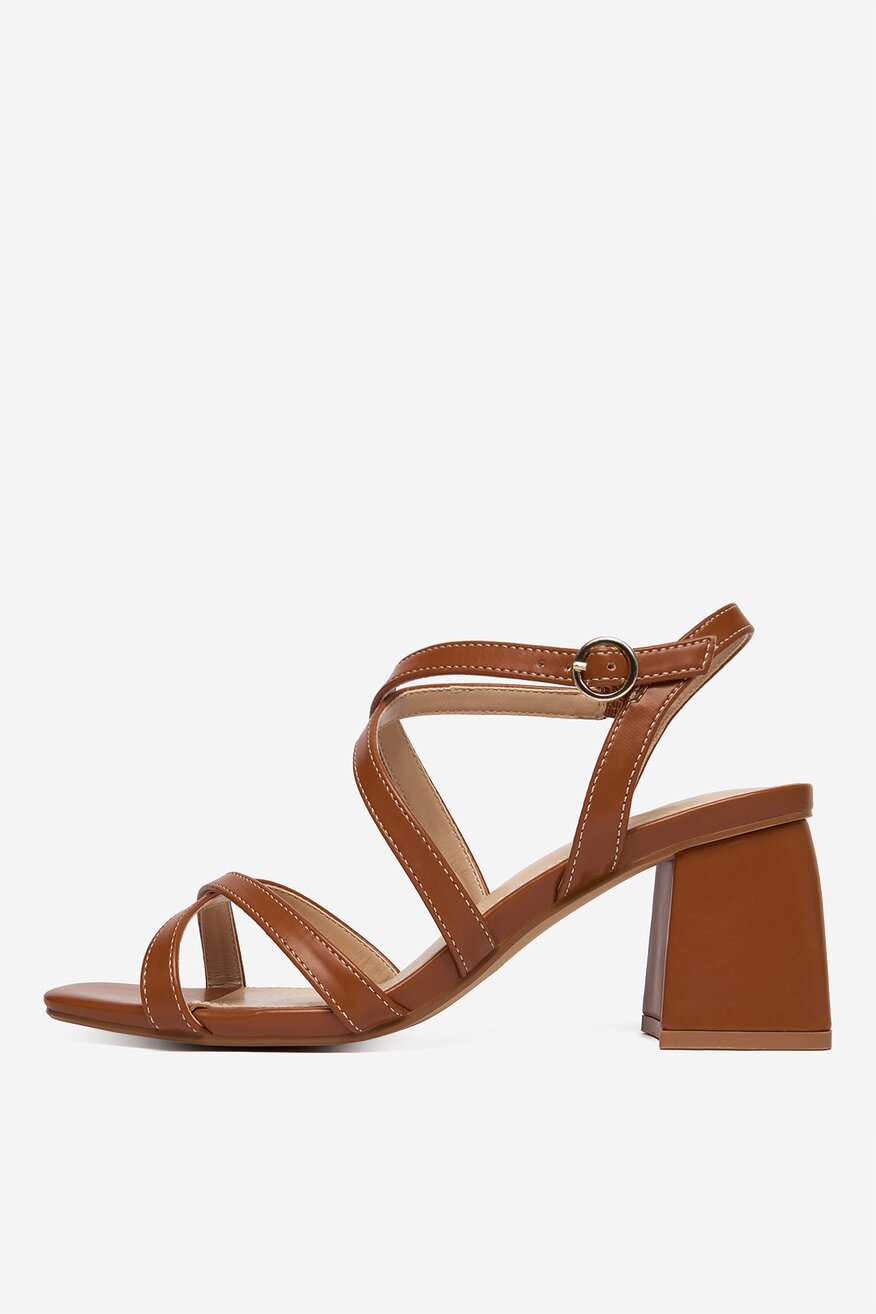 
                Сандалі Jenny КОРИЧНЕВИЙ - 5906751876077