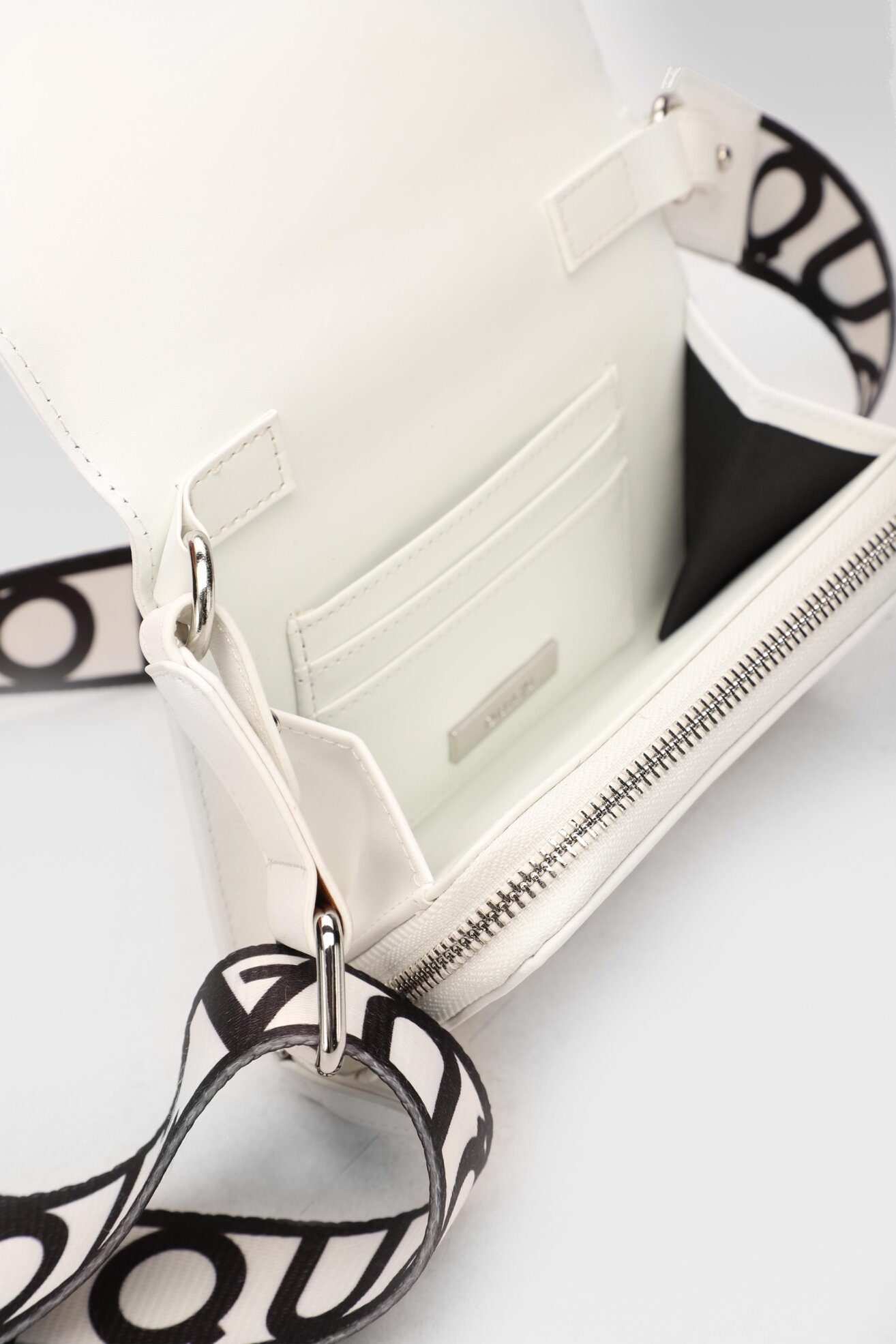 Torebka Quazi RC18746 Biały