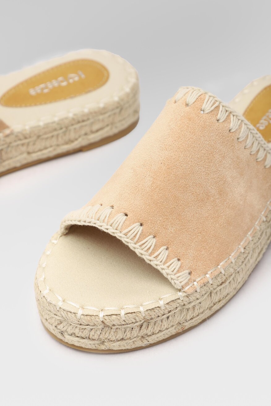 
                DeeZee - Klapki boho beżowe - 5903698672007