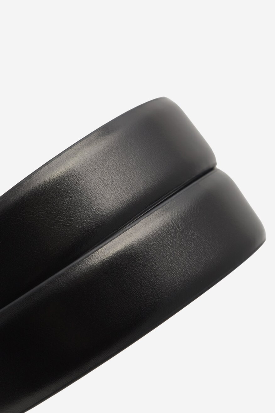 
                Muški kaiš Gino Rossi CRNA - 5905588400431