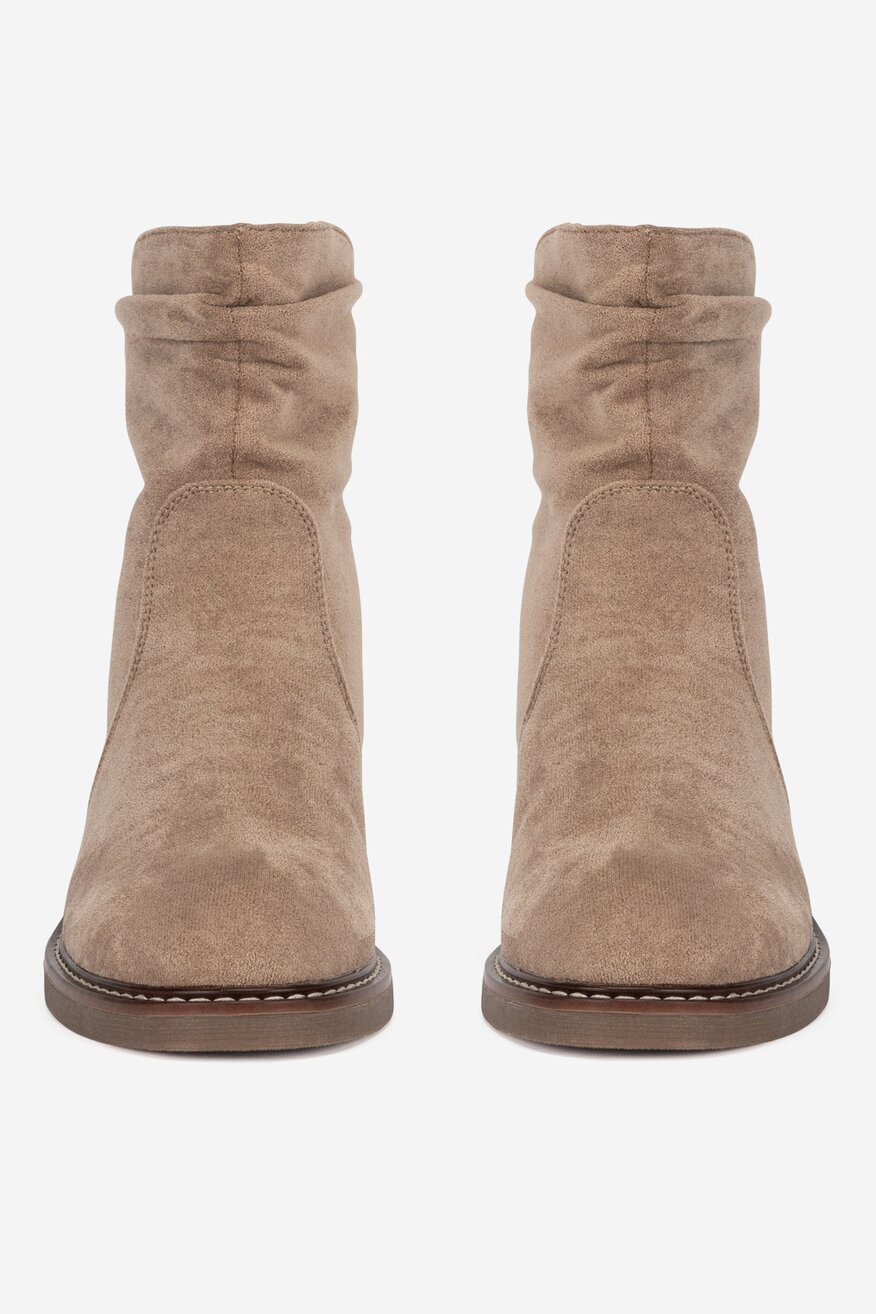 
                Kratke čizme Clara Barson BEŽ - 5905588830023