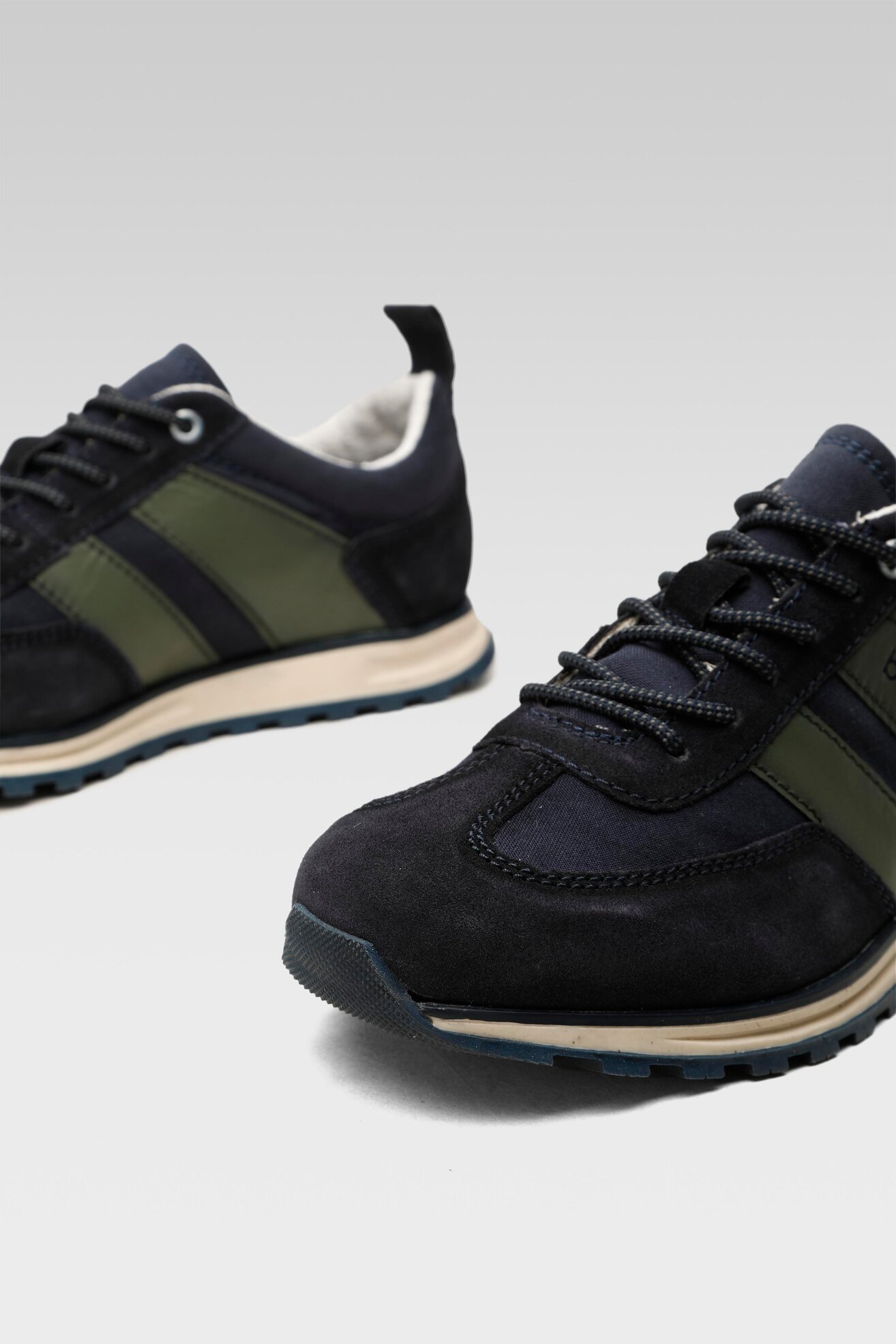 Sneakers Bugatti 335-A0208-1459-4141 Granatowy