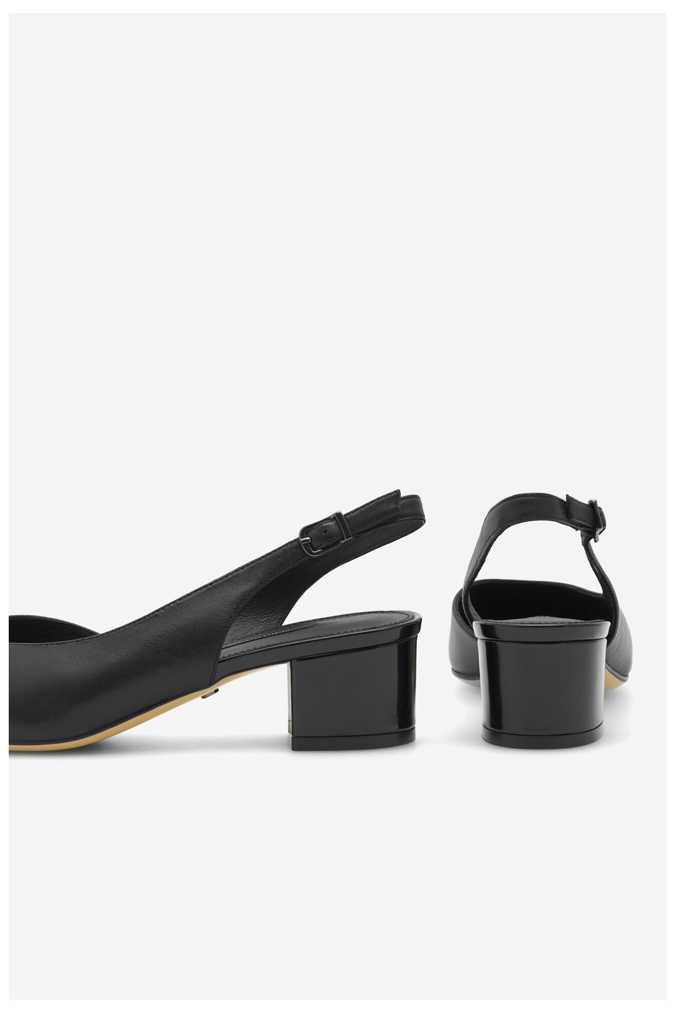 Елегантни обувки Gino Rossi 4893-01 ЧЕРЕН