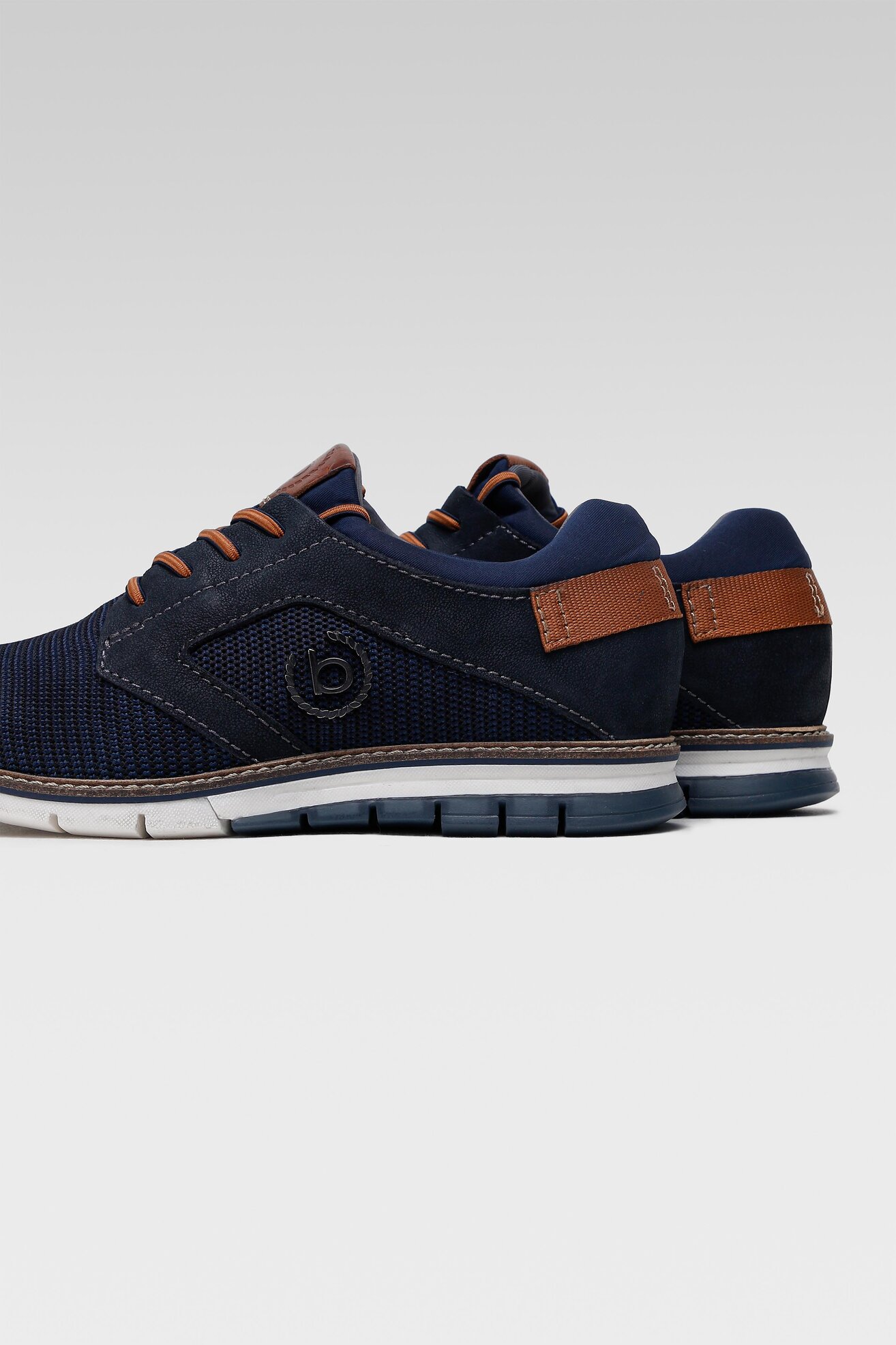 Półbuty Bugatti 332-97104-6915-4141 Granatowy