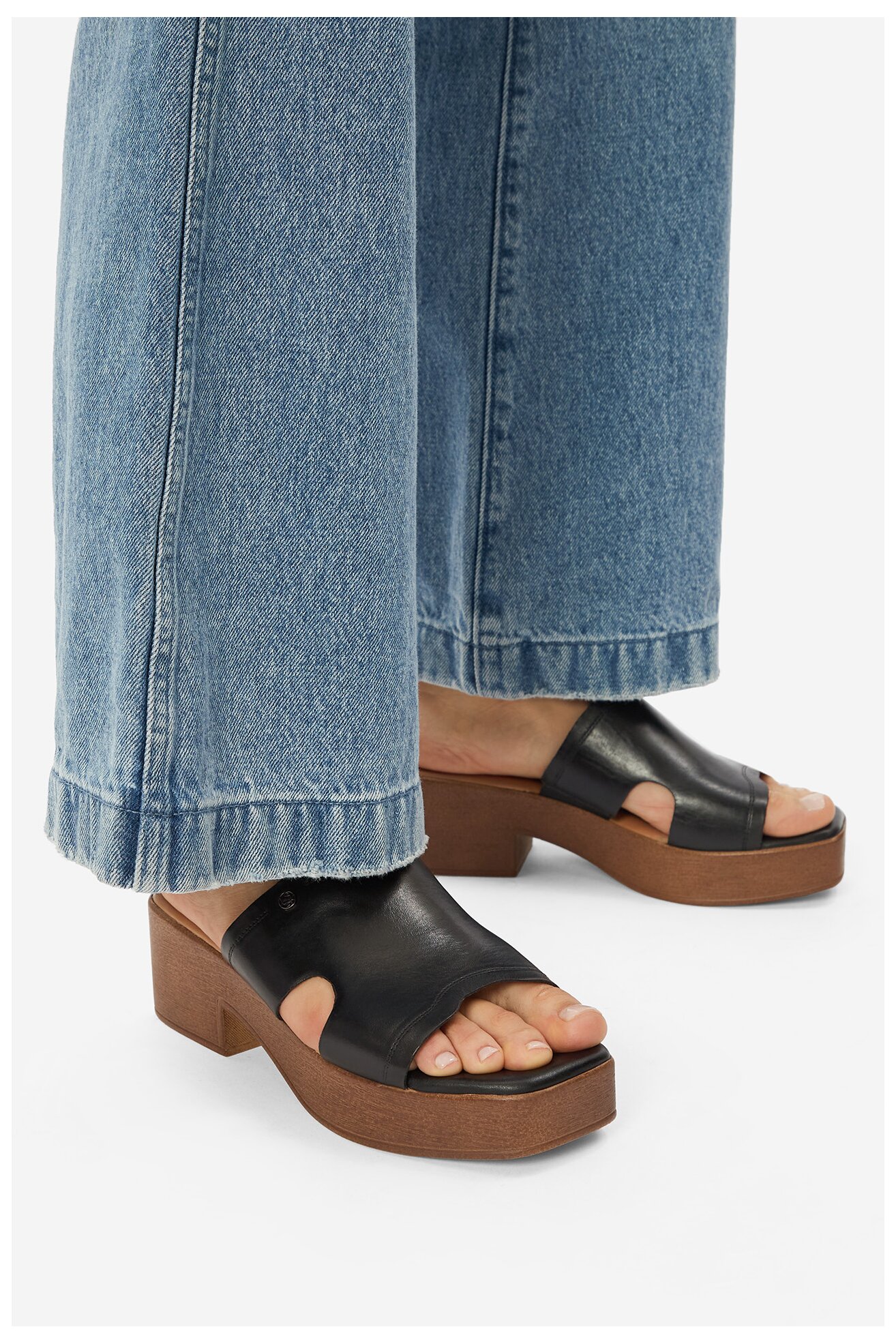 Șlapi Lasocki WI16-2356-01 NEGRU