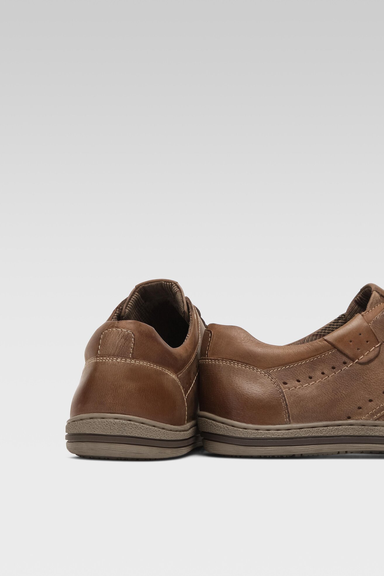 Półbuty Cesare Cave VICTOR3-44 MI08 Camel