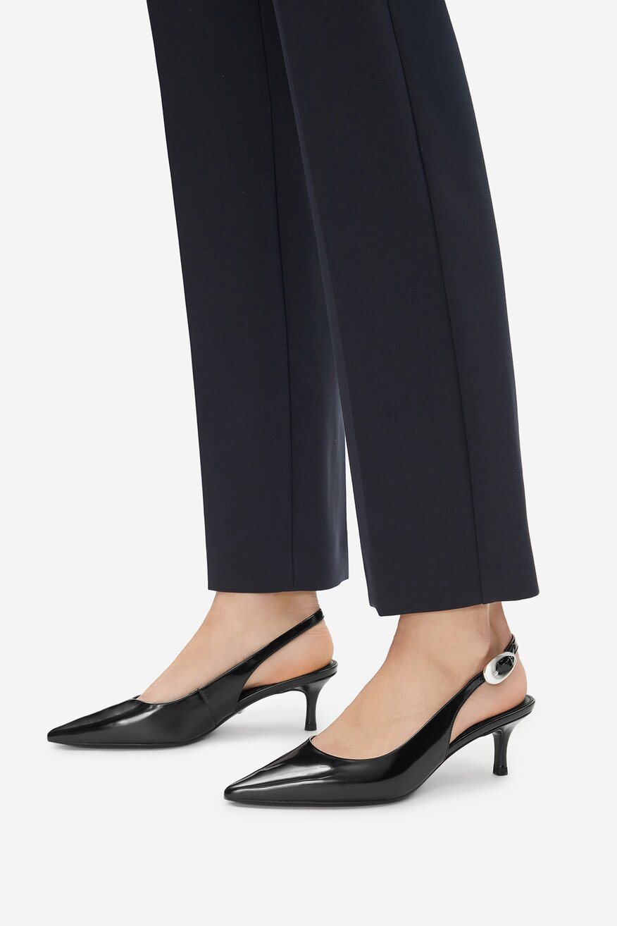 Körömcipő Gino Rossi FEKETE - 5903698763903