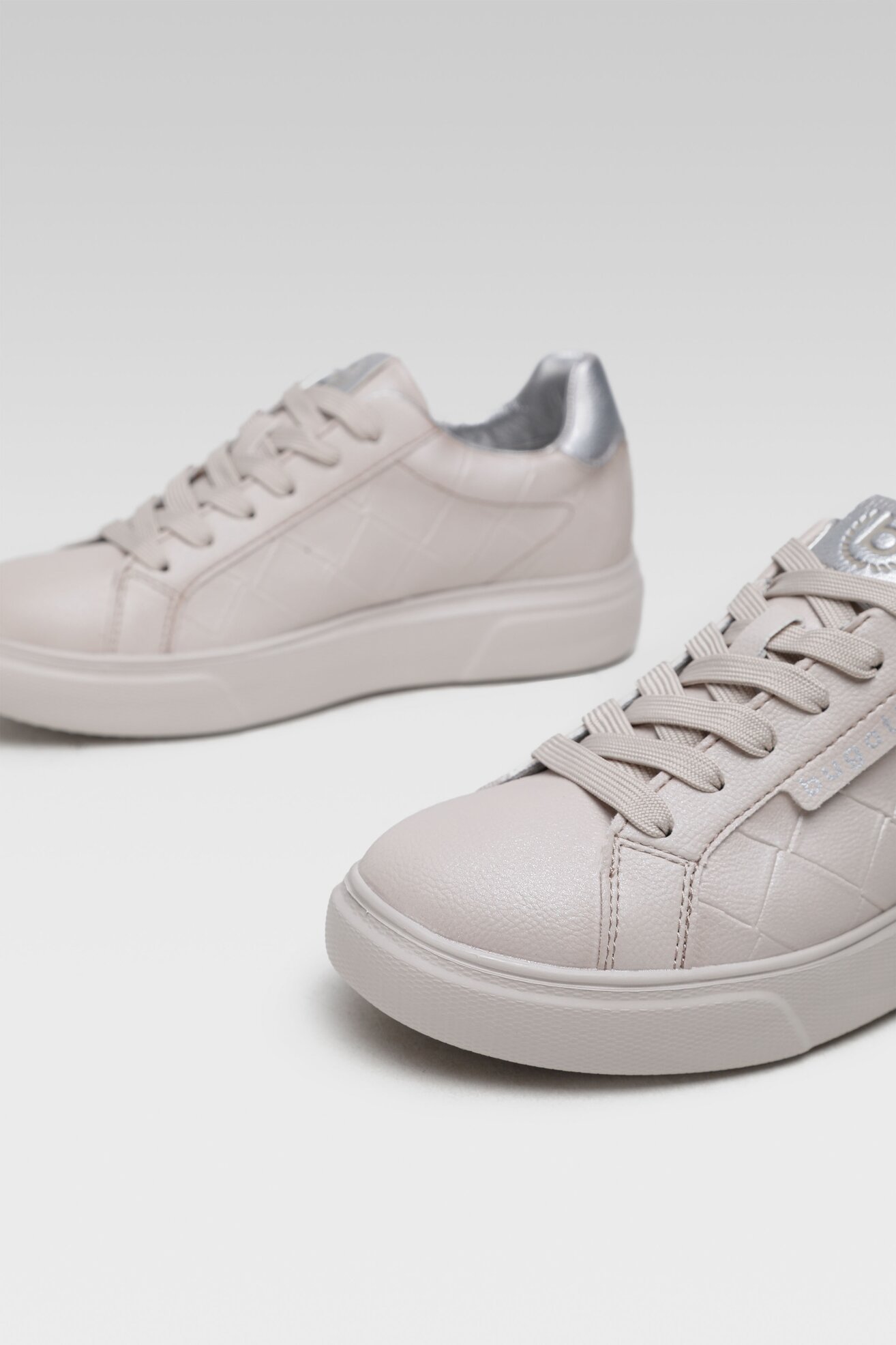 Sneakers Bugatti 435-A2S06-5550-5290 Beżowy