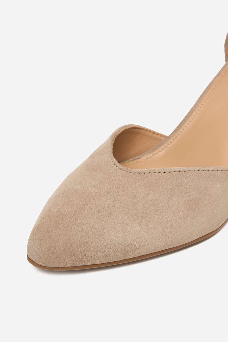 
                Körömcipő Lasocki BÉZS - 5906751572993