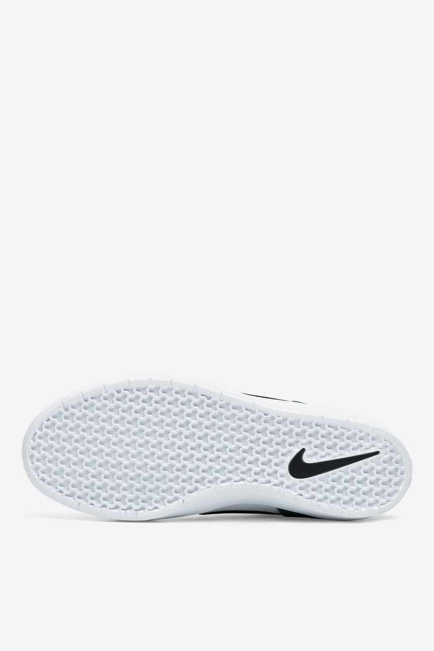 
                Nike - Buty sportowe - 2230076844941