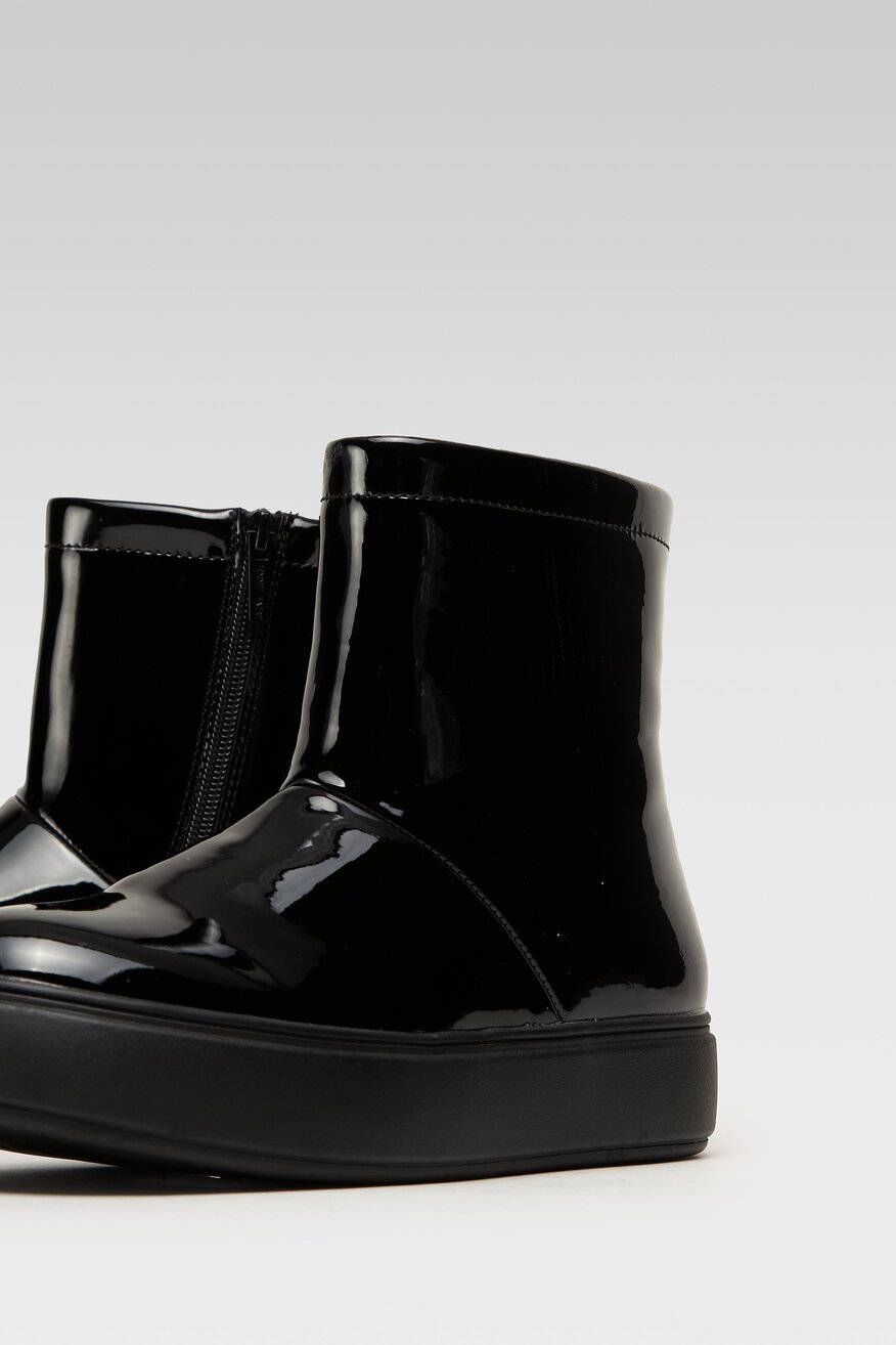 
                Jenny Fairy - Botki czarne - 5904862264059