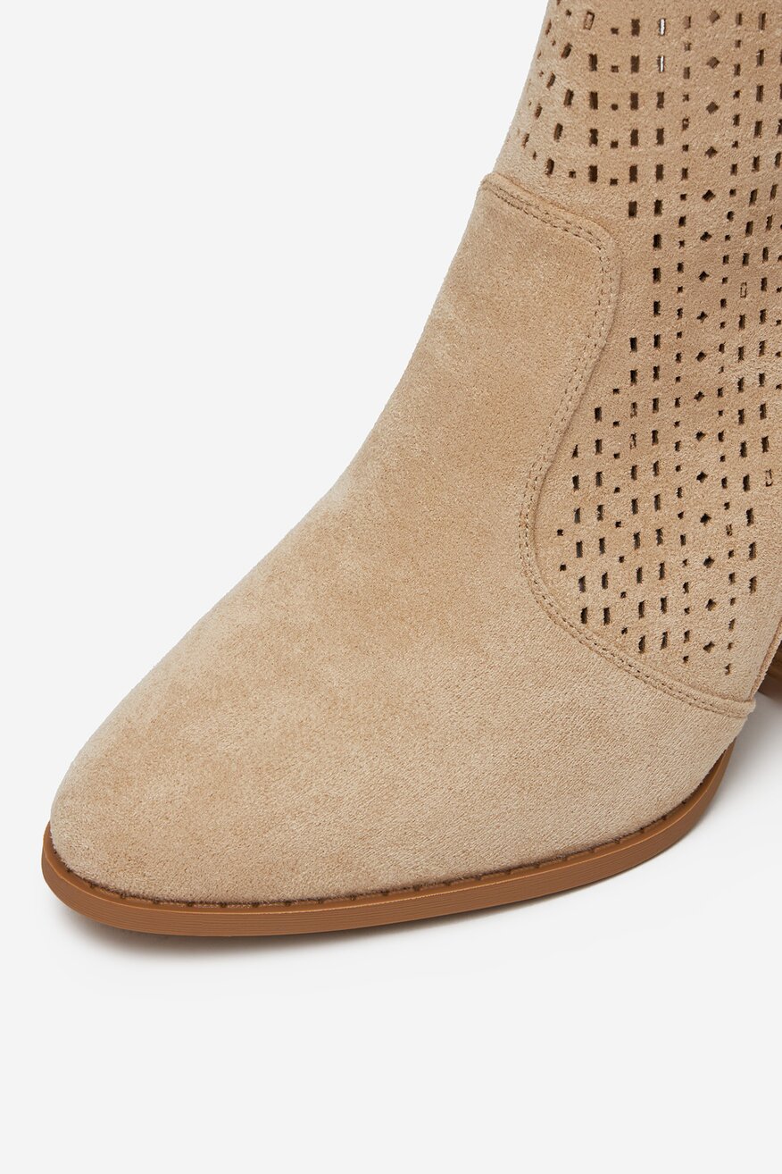 
                DeeZee - Botki na słupku - 5904410942965