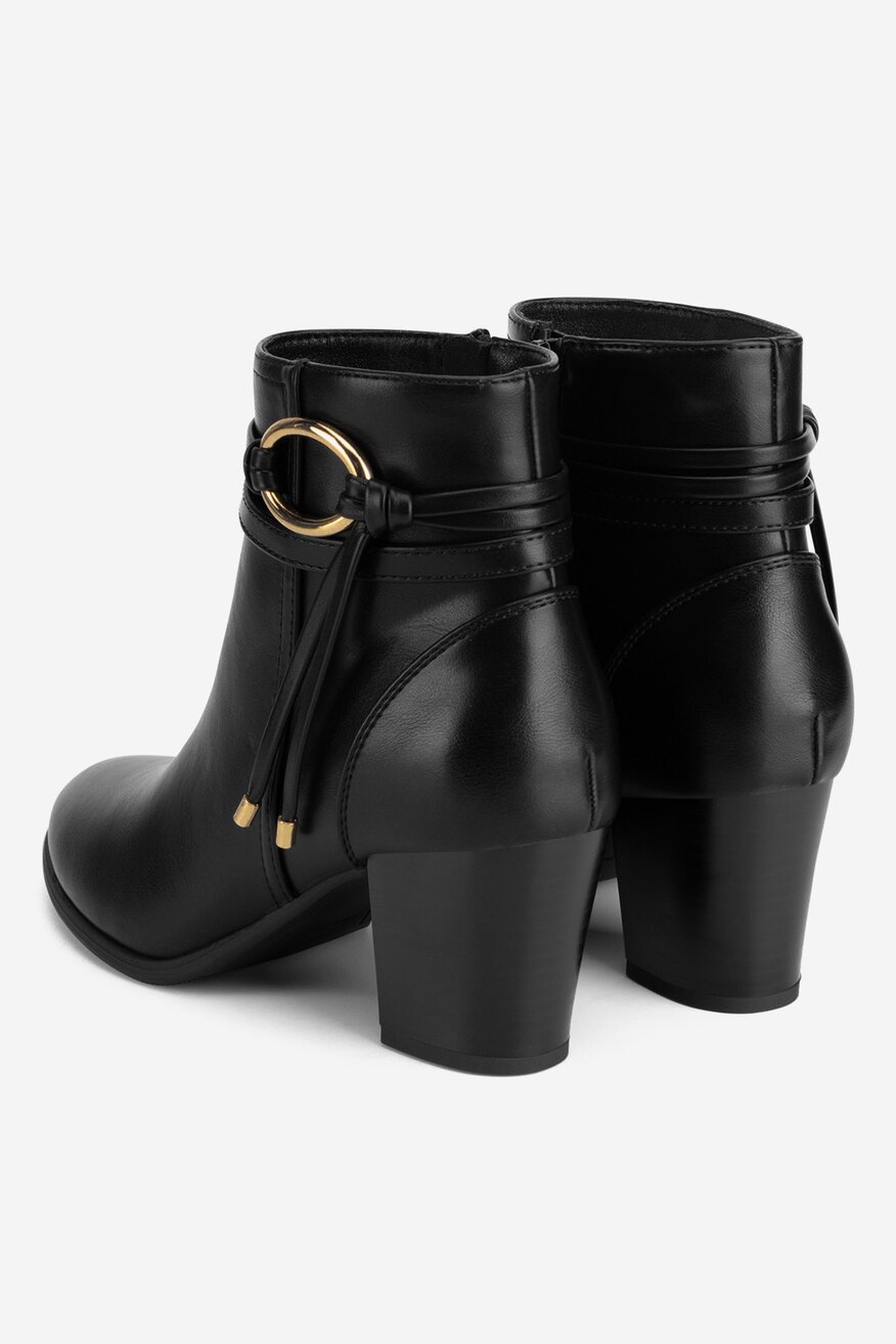 
                Kotníková obuv Clara Barson ČERNÁ - 5905588875574