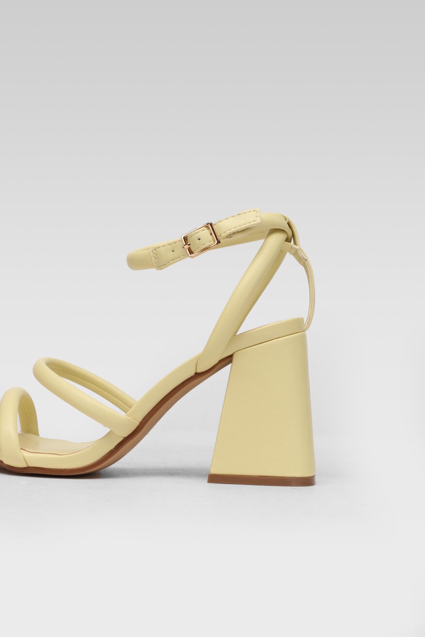 
                Jenny Fairy - Sandały na obcasie pastelowe - 5903698610092