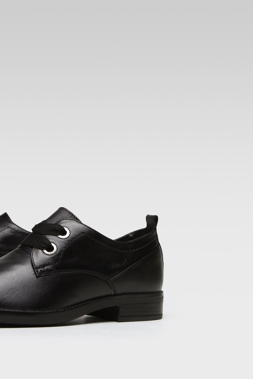 
                Sarah Karen - Półbuty skórzane - 5904862589152