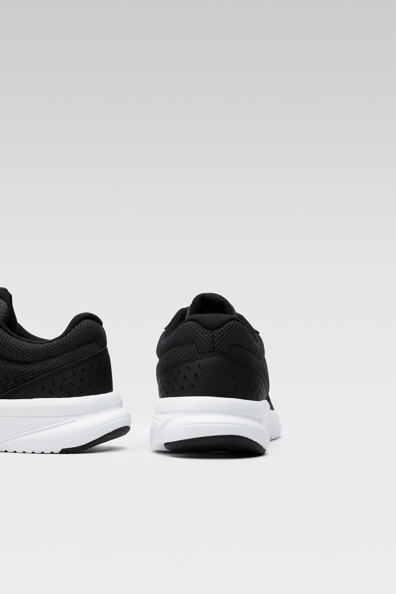 Obuwie sportowe New Balance M411LB2 Czarny