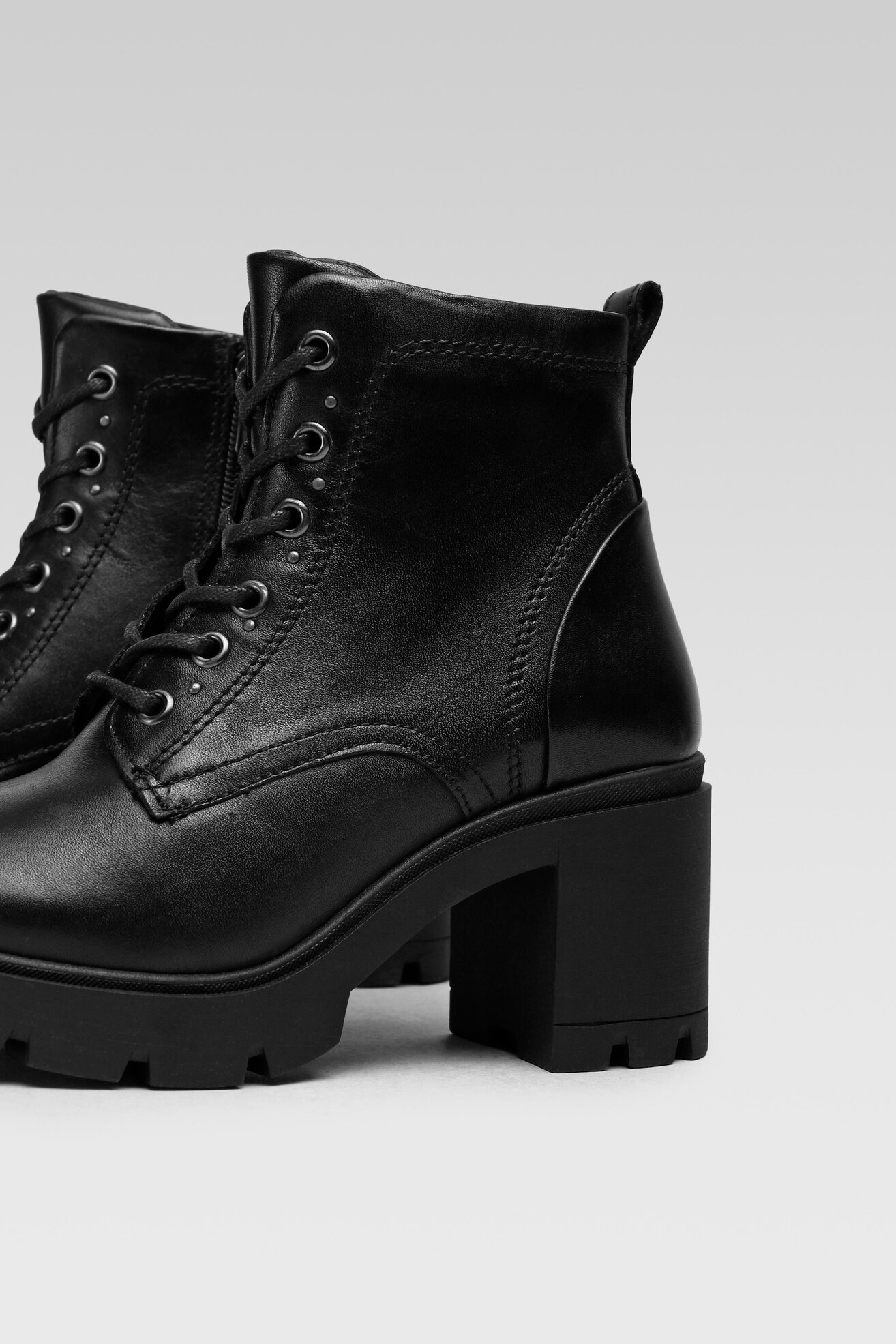 Trzewiki Lasocki OCE-VALMA-02 Czarny