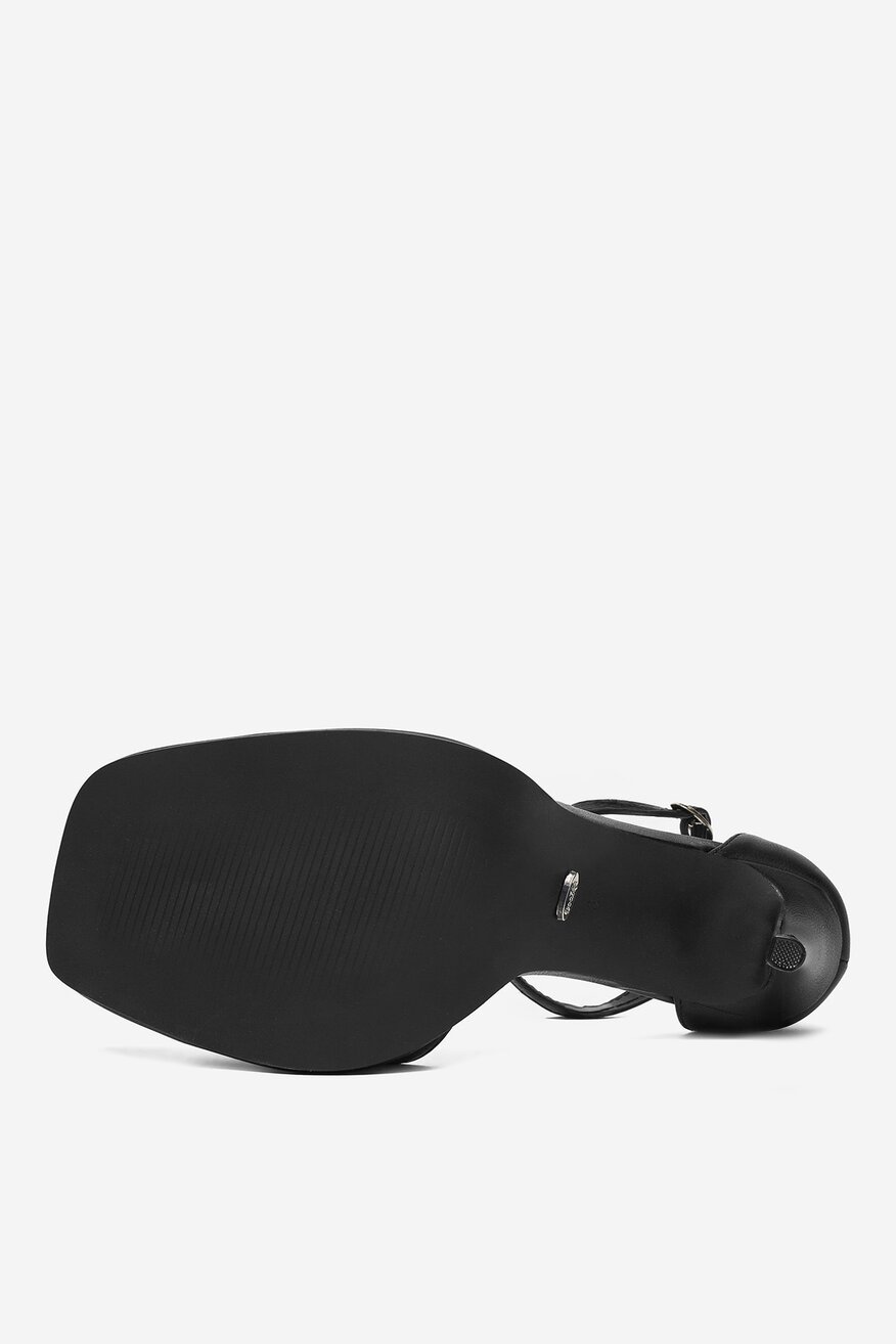 
                DeeZee - Sandały na szpilce - 5906751871898