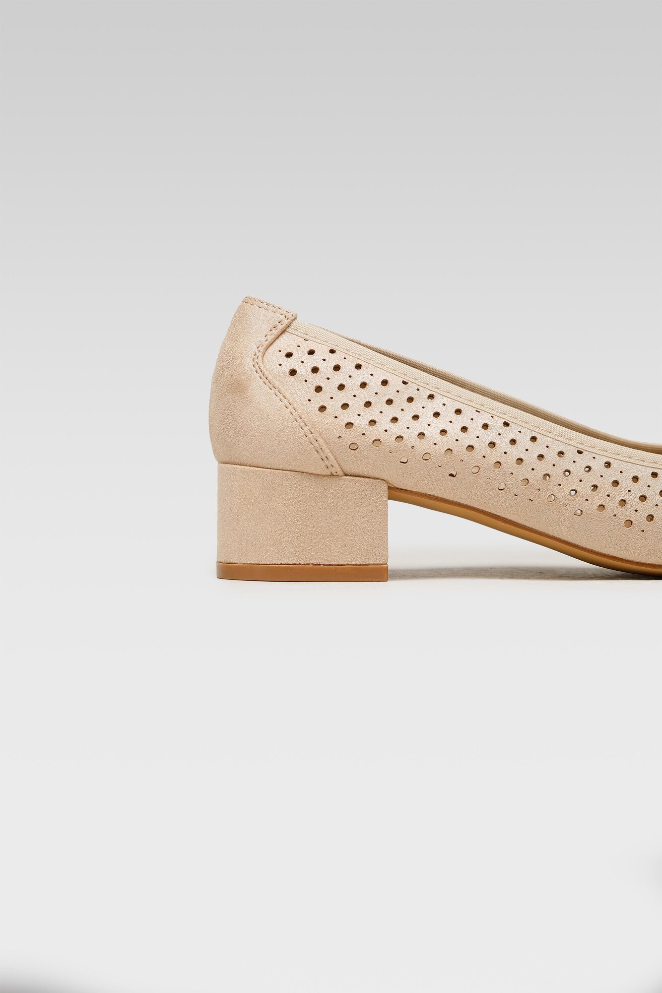 Czółenka Clara Barson TS5091-04 Beżowy