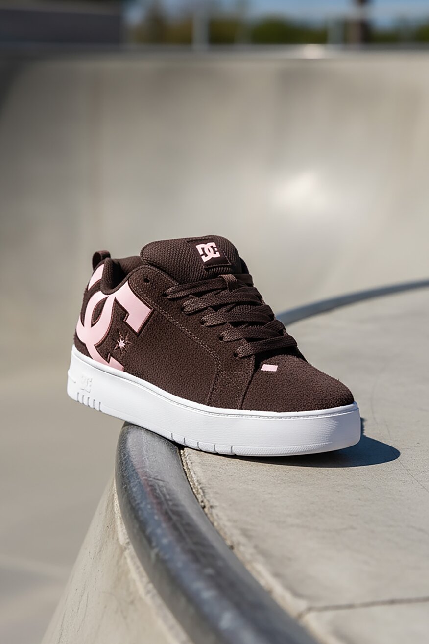 
                Sportcipő DC Shoes BARNA - 5906751182437