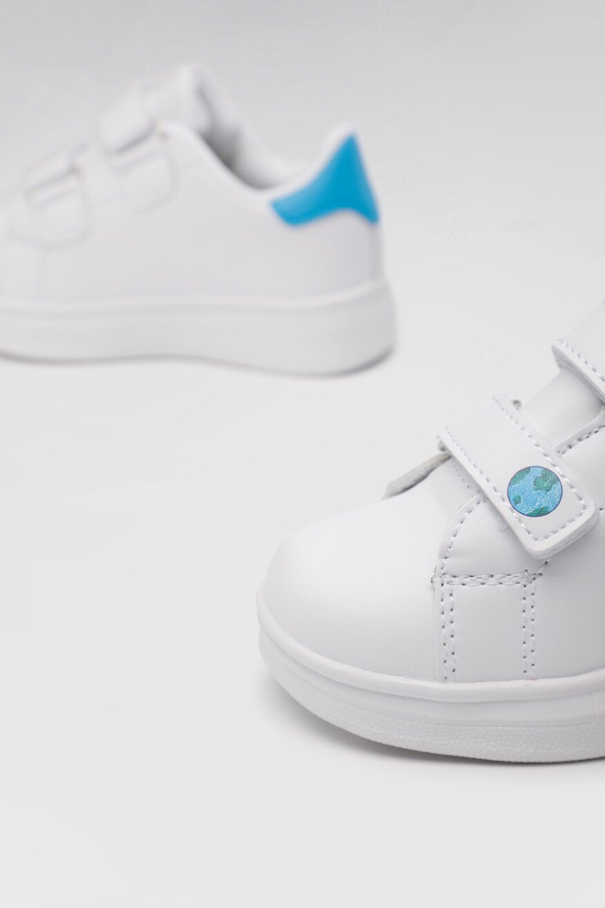 OMENAA FOUNDATION - Sneakersy na rzepy - 5904248771935
