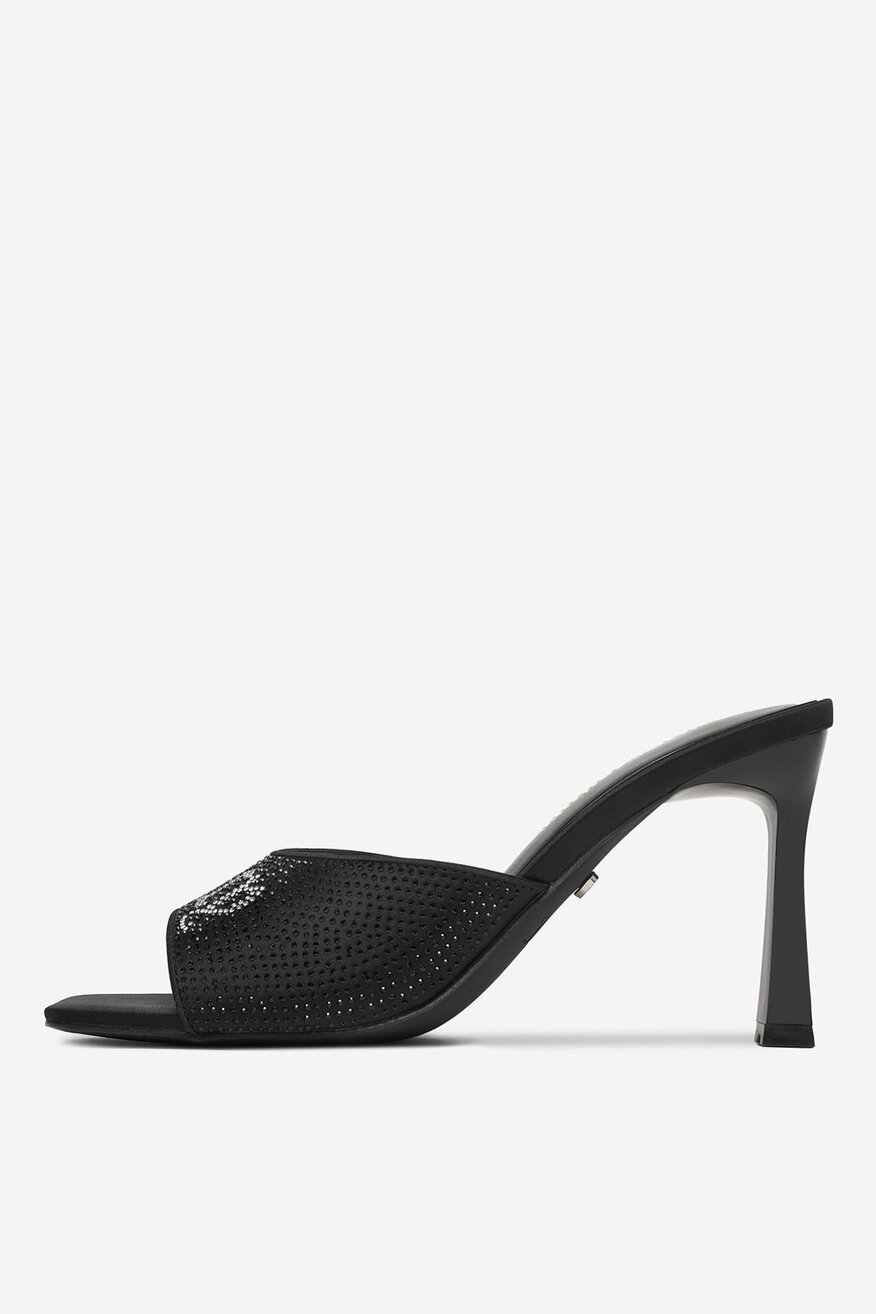 
                Шльопанець Juicy Couture ЧОРНИЙ - 5907964041146