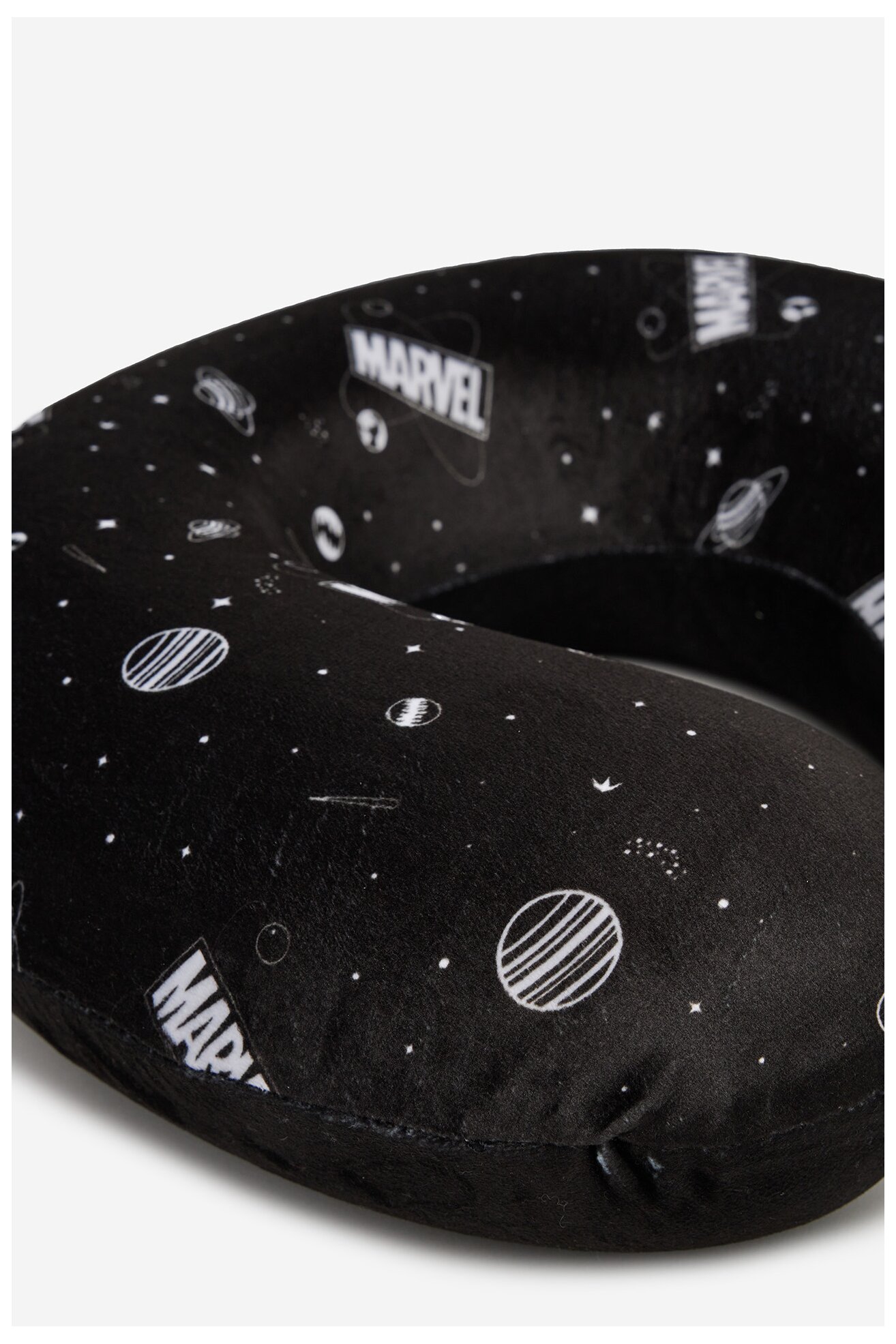 Jastuk za putovanja MARVEL ACCCS-SS25-345AVMV CRNA