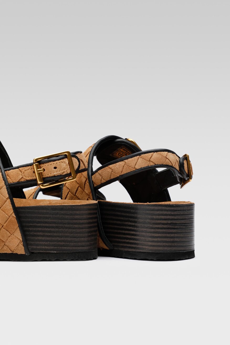 
                Gino Rossi - Sandały skórzane - 5904248563899