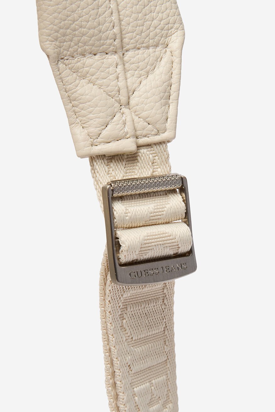 
                Раница GUESS JEANS СЛОНОВА КОСТ - 5906751879030